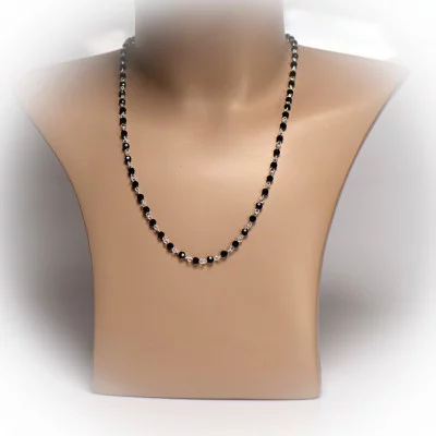 Surinaamse ketting met zwarte kralen | Ogri ai ketting