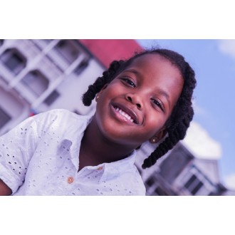 18 karaat gouden baby mattenklopper oorbellen | Surinaams 18K goud 2