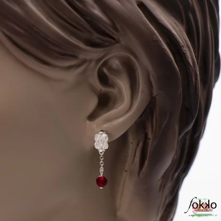 Mattenklopper oorbellen met rode kraal - 2